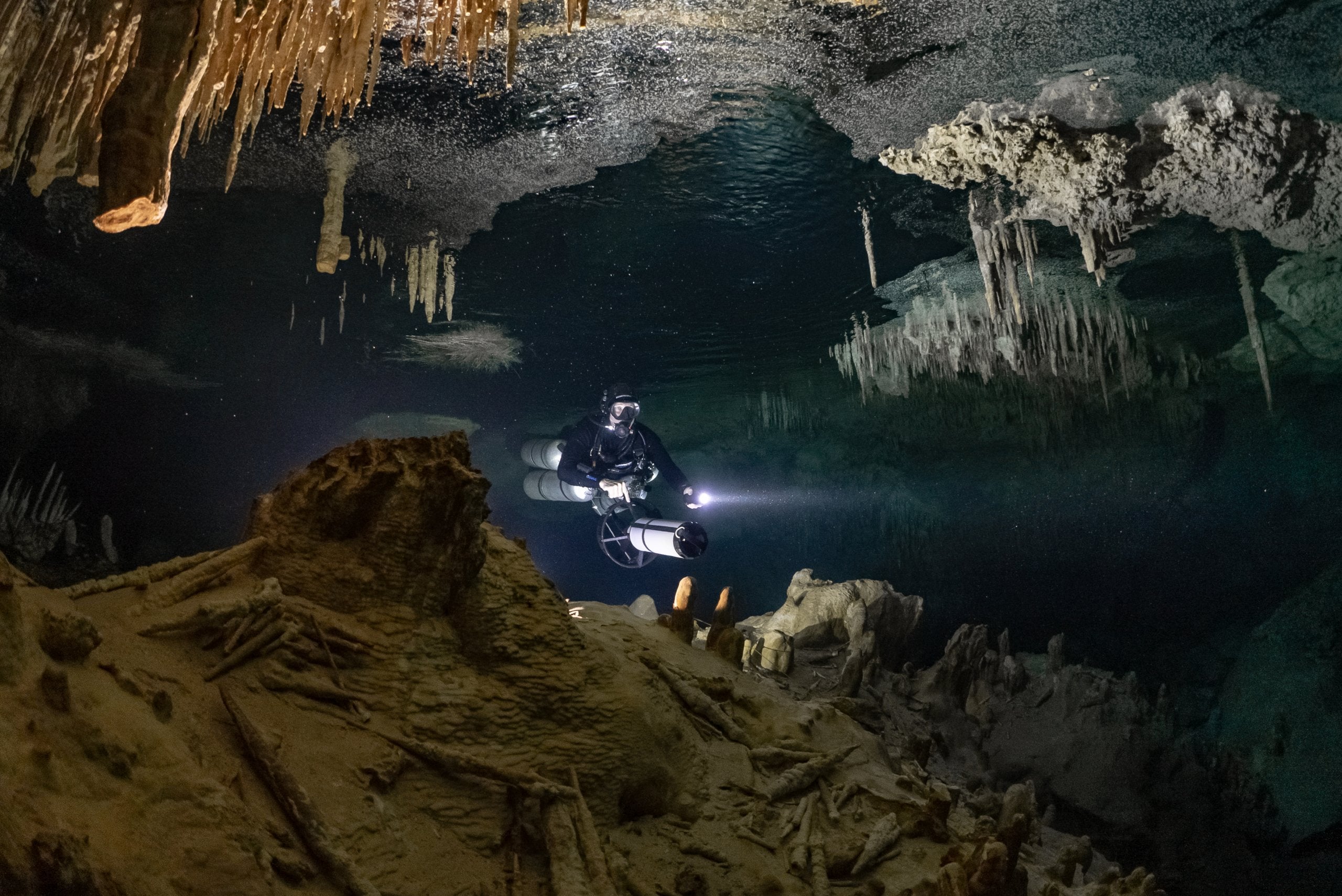 Extreme (and Not So Extreme) Multistage Sidemount Cave Diving with AI