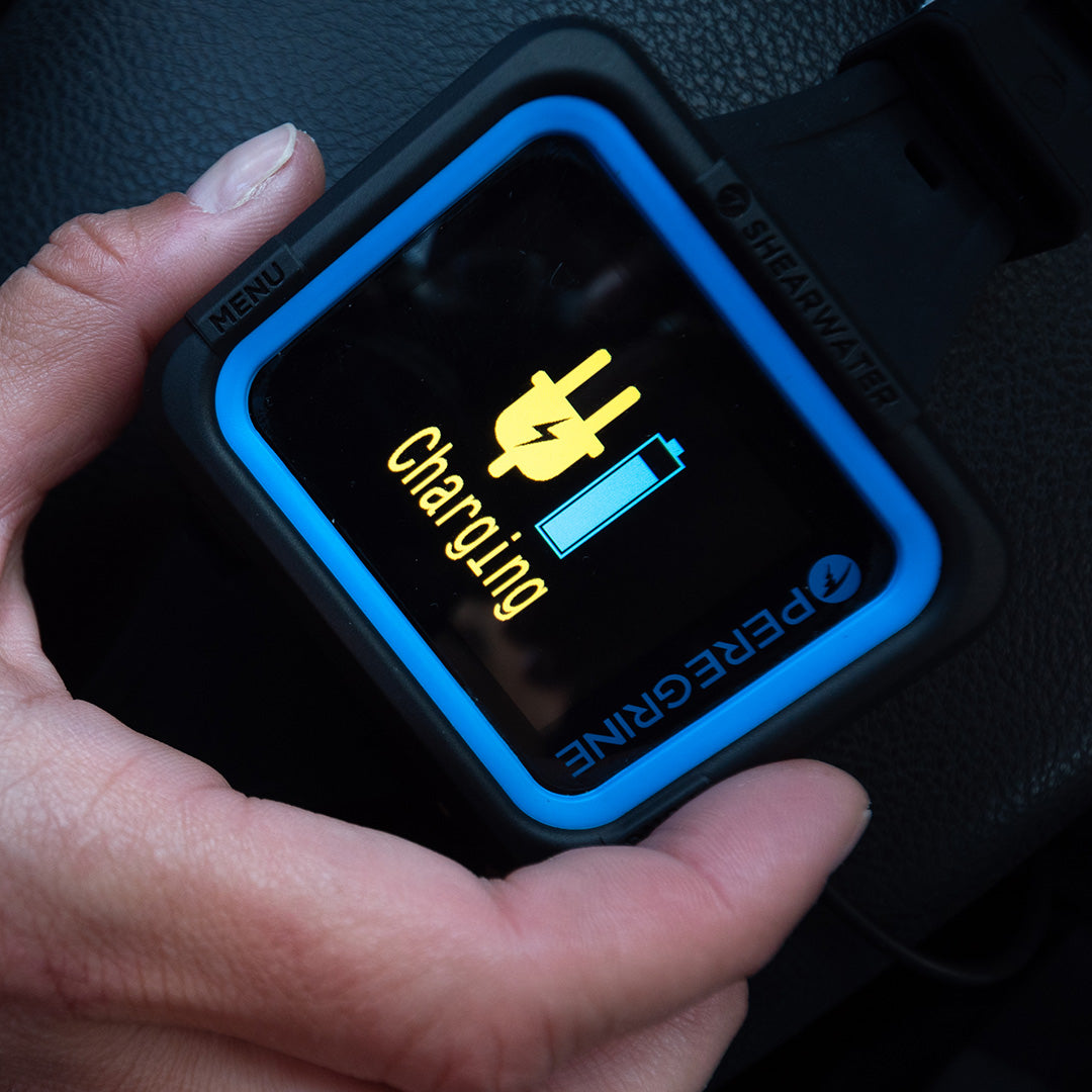 Peregrine dive computer wireless charging